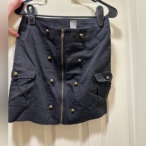 High waisted skirt. Size small. 100% cotton.